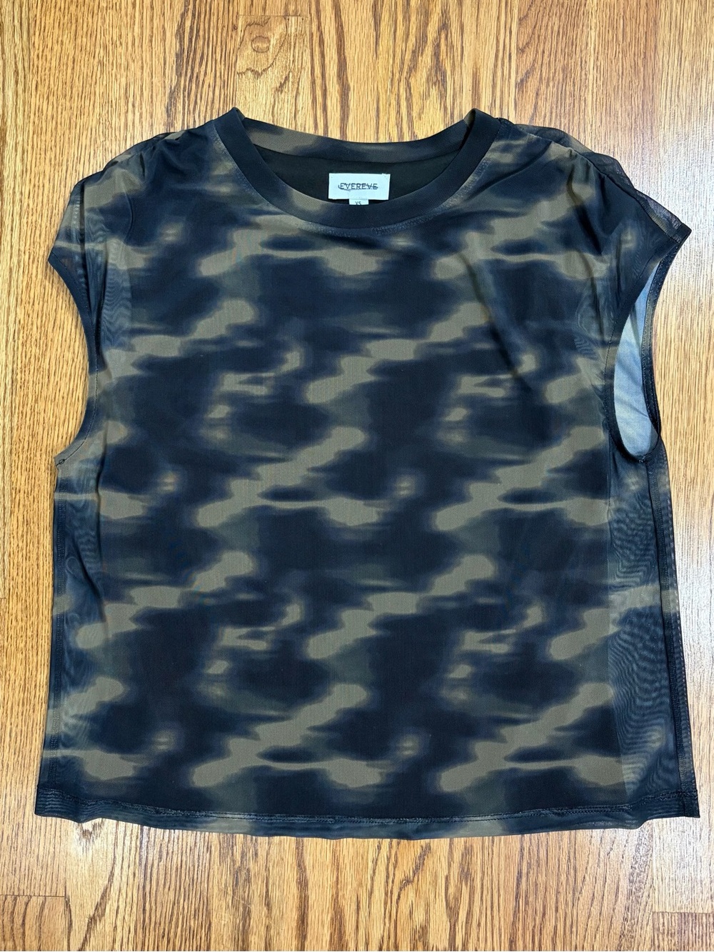 Evereve Earth Camo Sleeveless Top (XS) - Picture 3 of 8